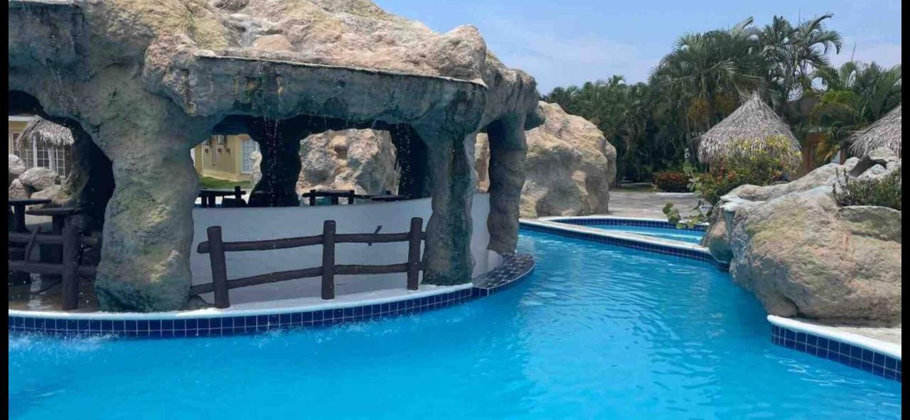 Villa De Ali In Palma Real La Ceiba Bagian luar foto